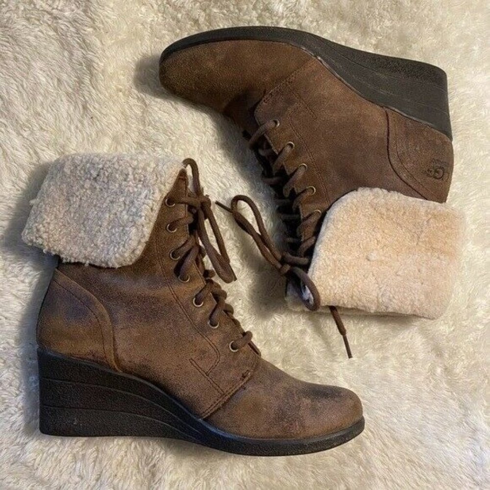 UGG Leather Zea Shearling Lace Up Ankle WEDGES Boots WATERPROOF Size 9 - Picture 5 of 11
